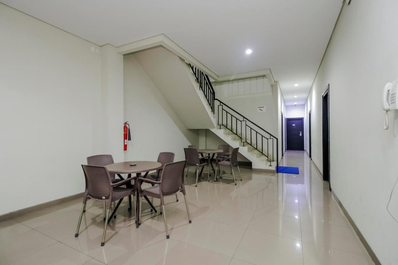 Reddoorz Near Samarinda Central Plaza المظهر الخارجي الصورة