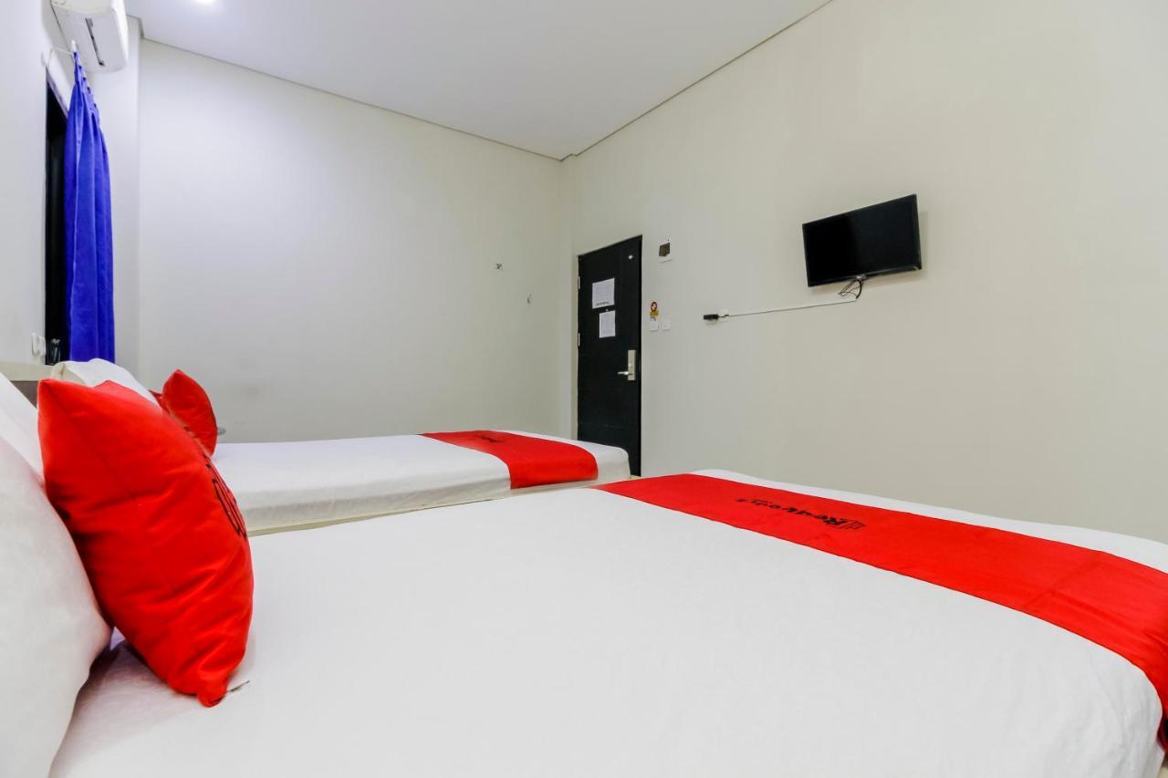 Reddoorz Near Samarinda Central Plaza المظهر الخارجي الصورة